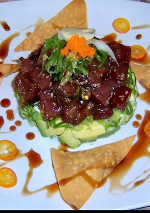 A picture of Hawaiian Ahi Poke stack.