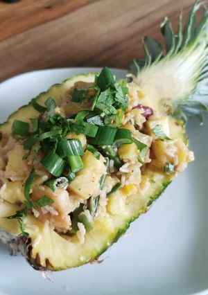 Une photo de Fried rice aux crevettes et ananas