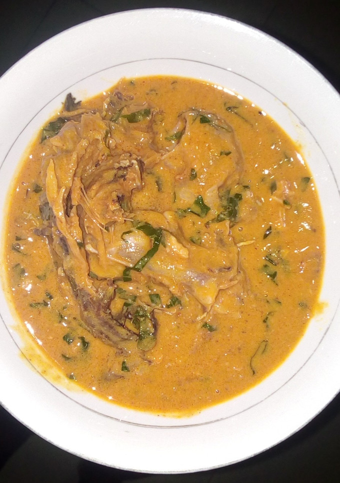 A picture of How to make groundnut soup.