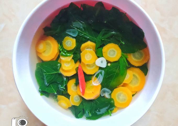 Resep Sayur Bening Daun Katuk Wortel yang Menggugah Selera