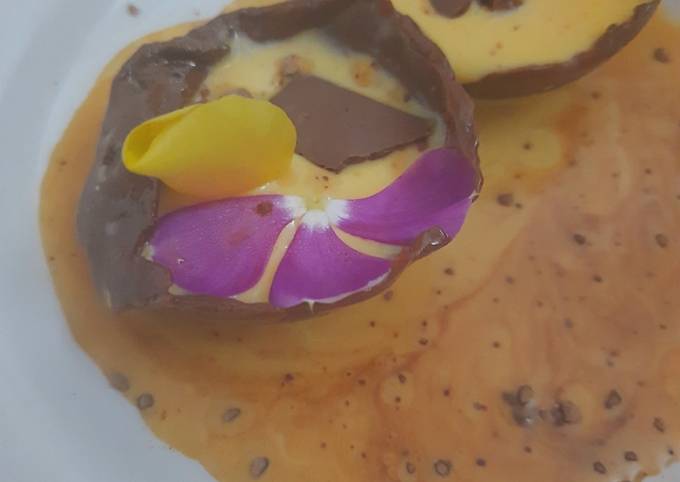 Vanilla Custard in chocolate bowl