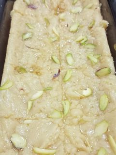 ચણા ના લોટ નો મેસુબ (Chana Flour Mesub Recipe In Gujarati) રેસીપી મુખ્ય ફોટો