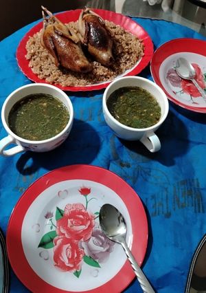 صورة لوصفة حمام بالارز المبهر وشوربة ملوخية