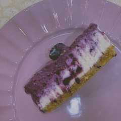 A picture of Blueberry Cheese Cake.