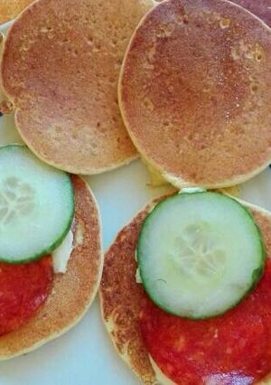 Gluténmentes, bazsalikomos, fokhagymás kukorica lepénykék recept fotója