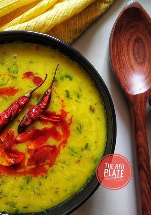 A picture of Lasooni dal | Lehsuni dal | Dal lasooni | Garlic dal tadka.