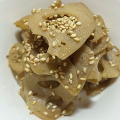 A picture of #6 Easy Japanese cooked Kimpira lotus with pepper.