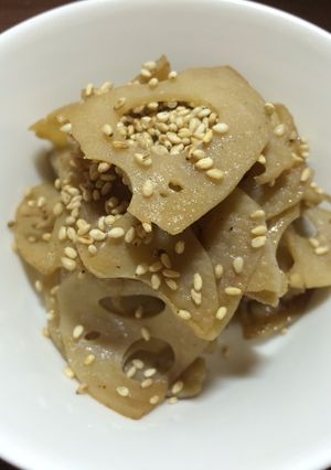 A picture of #6 Easy Japanese cooked Kimpira lotus with pepper.