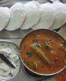 Idli sambar n coconut chutney
