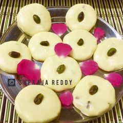A picture of Kesar Doodh Peda.