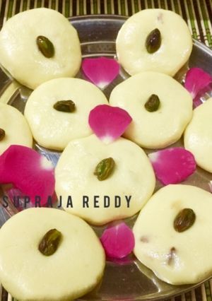 A picture of Kesar Doodh Peda.