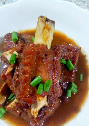 A picture of Pork Ribs Pares.
