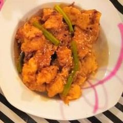 A picture of Dragon Chicken.