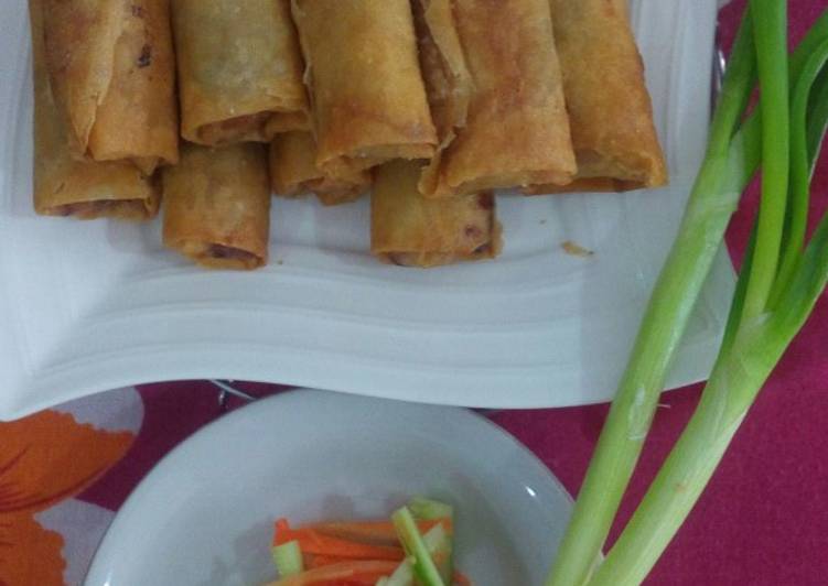 Kiat-kiat mengolah Lumpia Isi Bangkuang Ala Dapur Saya😘 gurih