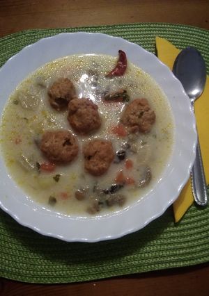 Zöldséges húsgombóc leves recept fotója