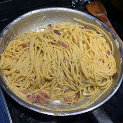 A picture of Spaghetti alla Carbonara 🥚🍝.