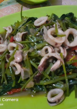 Foto resep Tumis kangkung cumi basah