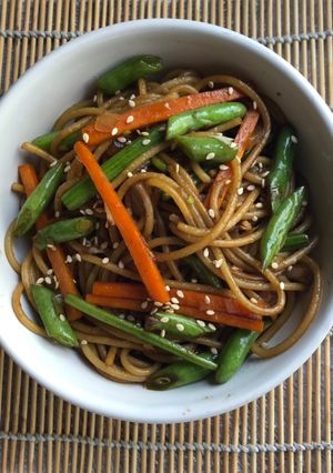 Una foto de Chow mein