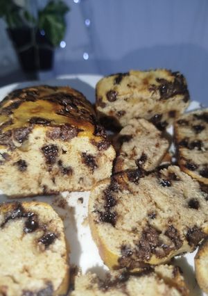Una foto de 🍞 Budín de Harina de Arroz e Integral con Chips de 🍫