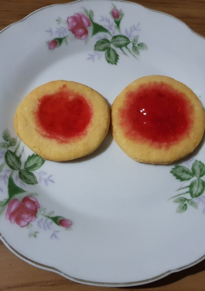 Una foto de Galletitas con jalea de frutillas sin manteca