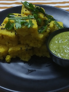 વાટી દાળનાં ખમણ (Vati Dal Khaman Recipe In Gujarati) રેસીપી મુખ્ય ફોટો