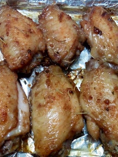 A picture of Roasted Chicken Wings With Rosemary.