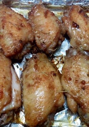 A picture of Roasted Chicken Wings With Rosemary.