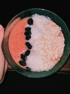 Una foto de SMOOTHIE BOWL NUTRITIVO 🥥🧃🍇