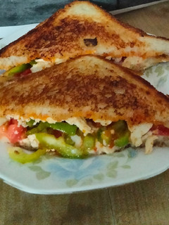 तवा सैंडविच (Tawa sandwich recipe in hindi) रेसिपी मुख्य फोटो