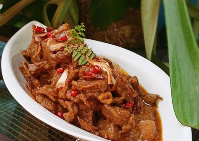 Daging Lapis Kurma