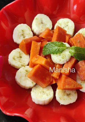 A picture of Papaya Banana Chaat (Fruits Plate).
