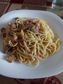 Una foto de Spaguettis a la mantequilla