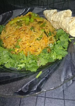 વેજ બિરયાની (Veg Biryani Recipe In Gujarati) રેસીપી મુખ્ય ફોટો
