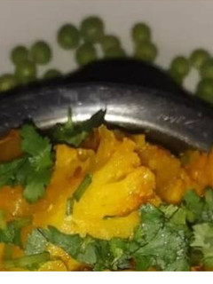 गोभी मटर सब्जी (Gobhi Matar Ki sabzi recipe in Hindi) रेसिपी मुख्य फोटो
