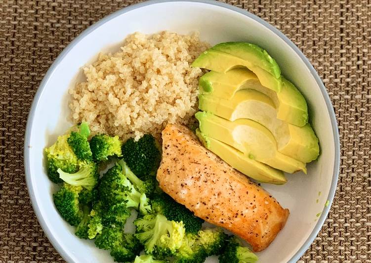 Salmon Quinoa Broccoli Avocado Bowl