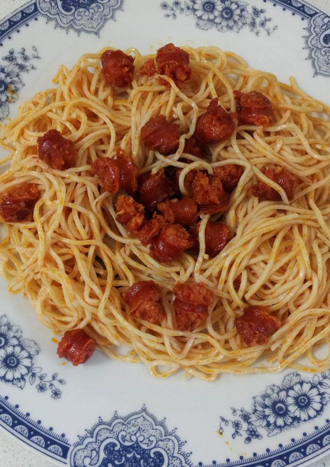 Una foto de Fideos chinos con chistorra