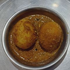 A picture of Afghani egg curry.