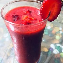 A picture of Strawberry smoothie.