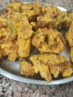 कांदा भजिया (Kanda Bhajia recipe in hindi) रेसिपी मुख्य फोटो