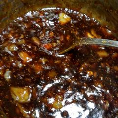 A picture of Black pepper sauce.