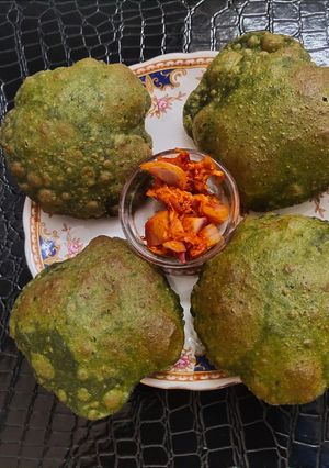 A picture of Palak Puri.