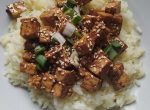 Una foto de Tofu Teriyaki