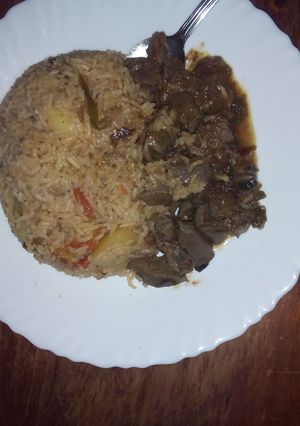 A picture of Fried rice with liver.