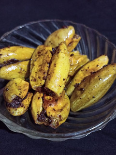 अचारी भरवाँ परवल (Achari bharwan parwal recipe in Hindi) रेसिपी मुख्य फोटो