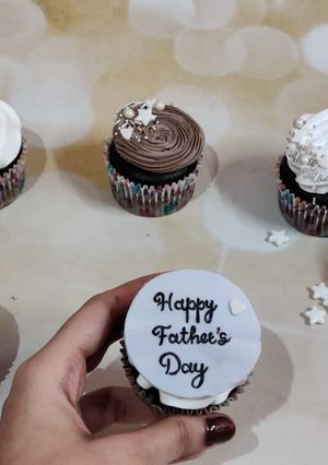 A picture of Chocolate Cupcakes.