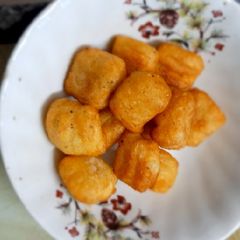 A picture of Potato pillows.