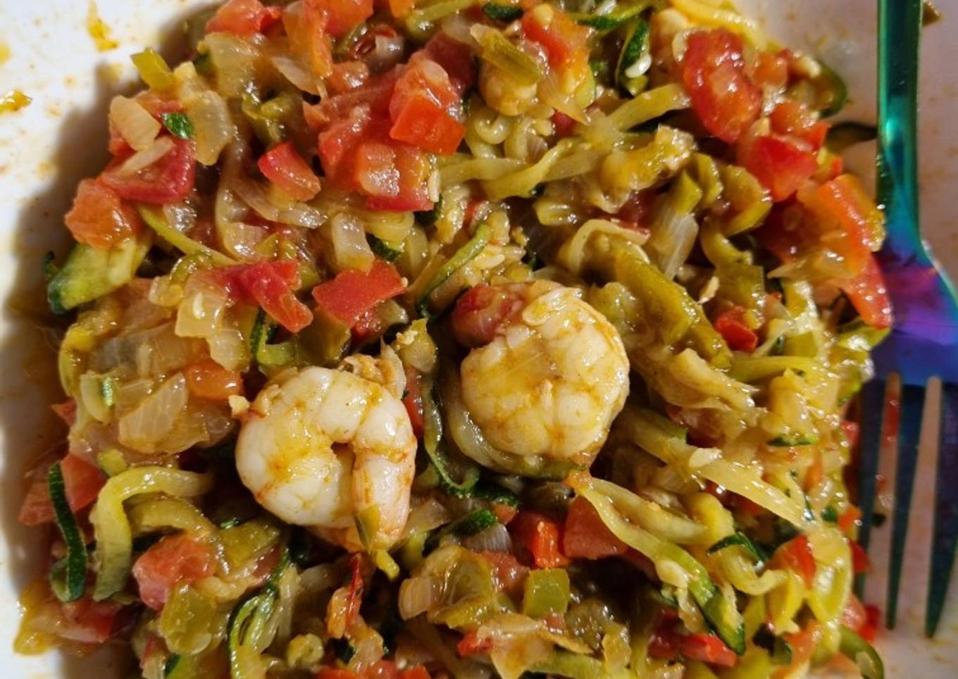 Espaguetis de calabacín con gambas