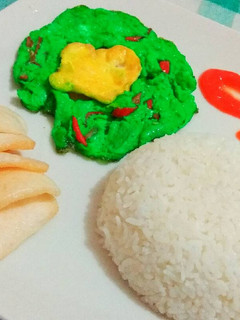 Foto resep (Sarapan Cepat) Telur Pelangi + Nasi ✅