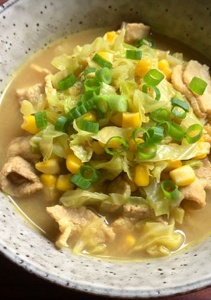 A picture of Cabbage & Pork Curry Soup.
