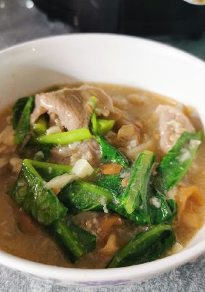 รูปของ ราดหน้าหมูหมักยอดคะน้า